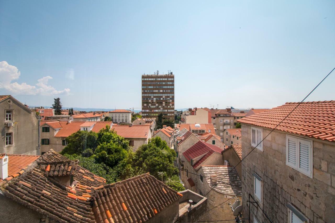 Nella Apartment Split